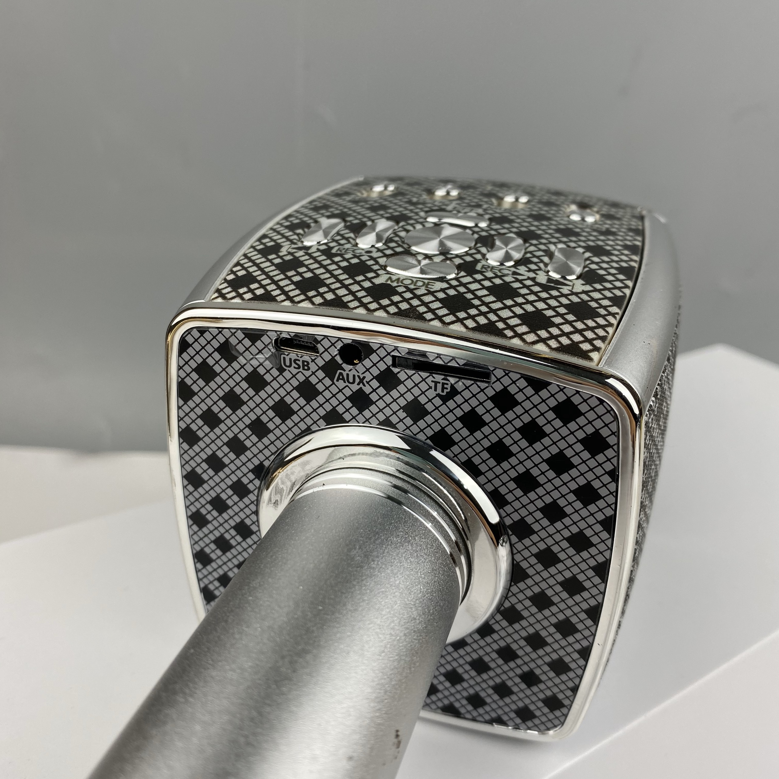 Micro Karaoke Bluetooth Cao Cấp GUTEK YS-95 Tích Hợp Loa Bass Không Dây Dùng Hát Tại Nhà Hoặc Livetream - Hàng Chính Hãng
