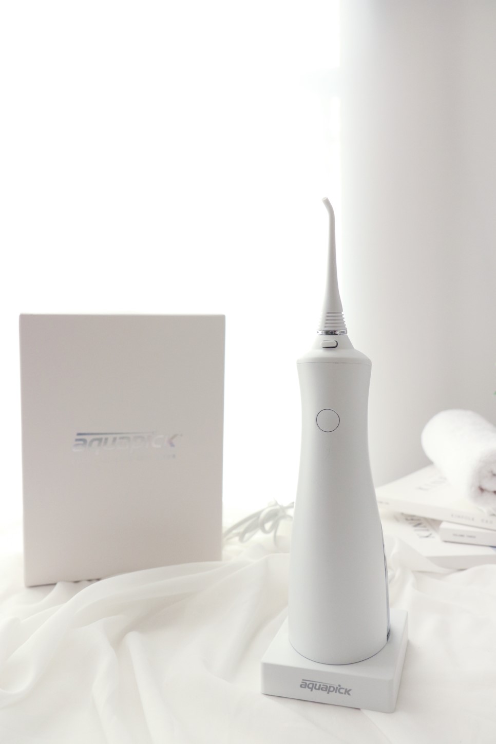 Máy tăm nước Aquapick AQ-230 cầm tay  chống nước IPX7, KDA khuyên dùng