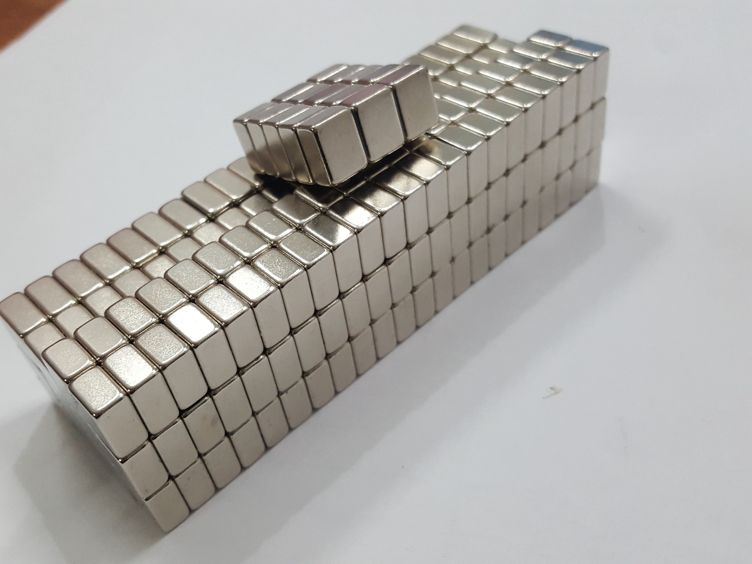 Nam châm viên 10x8x5mm - 20 viên