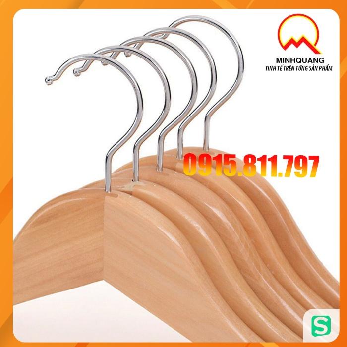 Moc treo quan ao - móc gỗ vàng cổ tròn treo quần áo nam, nữ kt rộng vai 44cm, rãnh chống trơn tuột 2 bên, đầu mắc xoay