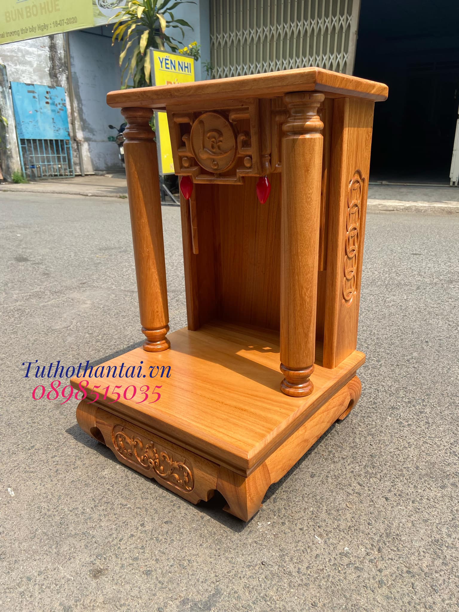 Bàn thờ thần tài ông địa gỗ Gõ Đỏ cột Tròn trơn