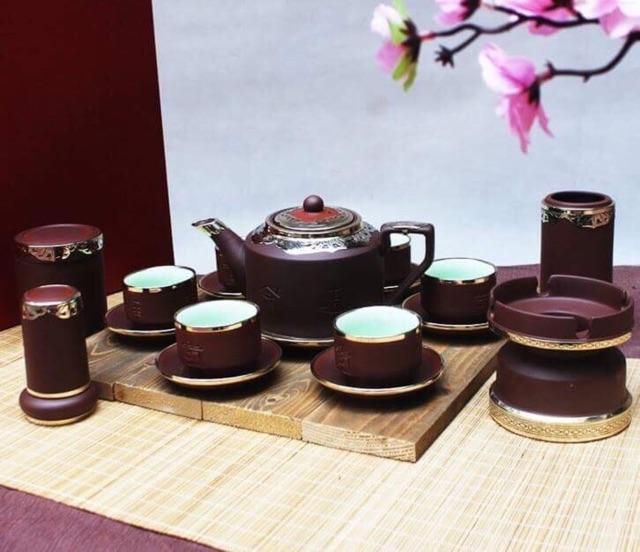 Bộ ấm chén tử sa chóp chỉ bạc bọc đồng C1