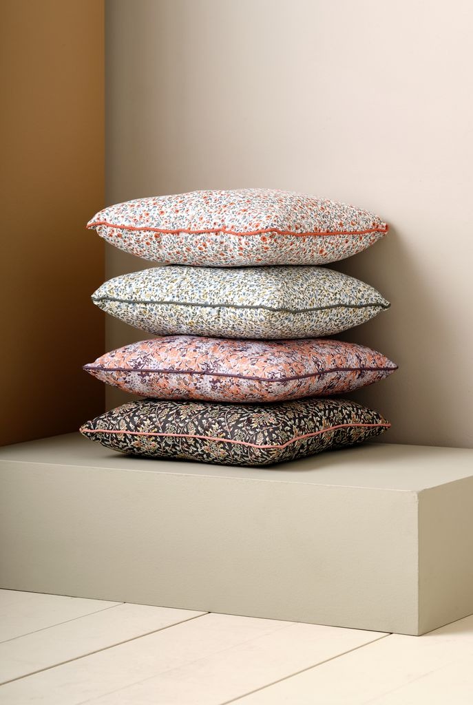 Gối trang trí | JYSK Kamille | polyester | cam/tím | R45xD45cm