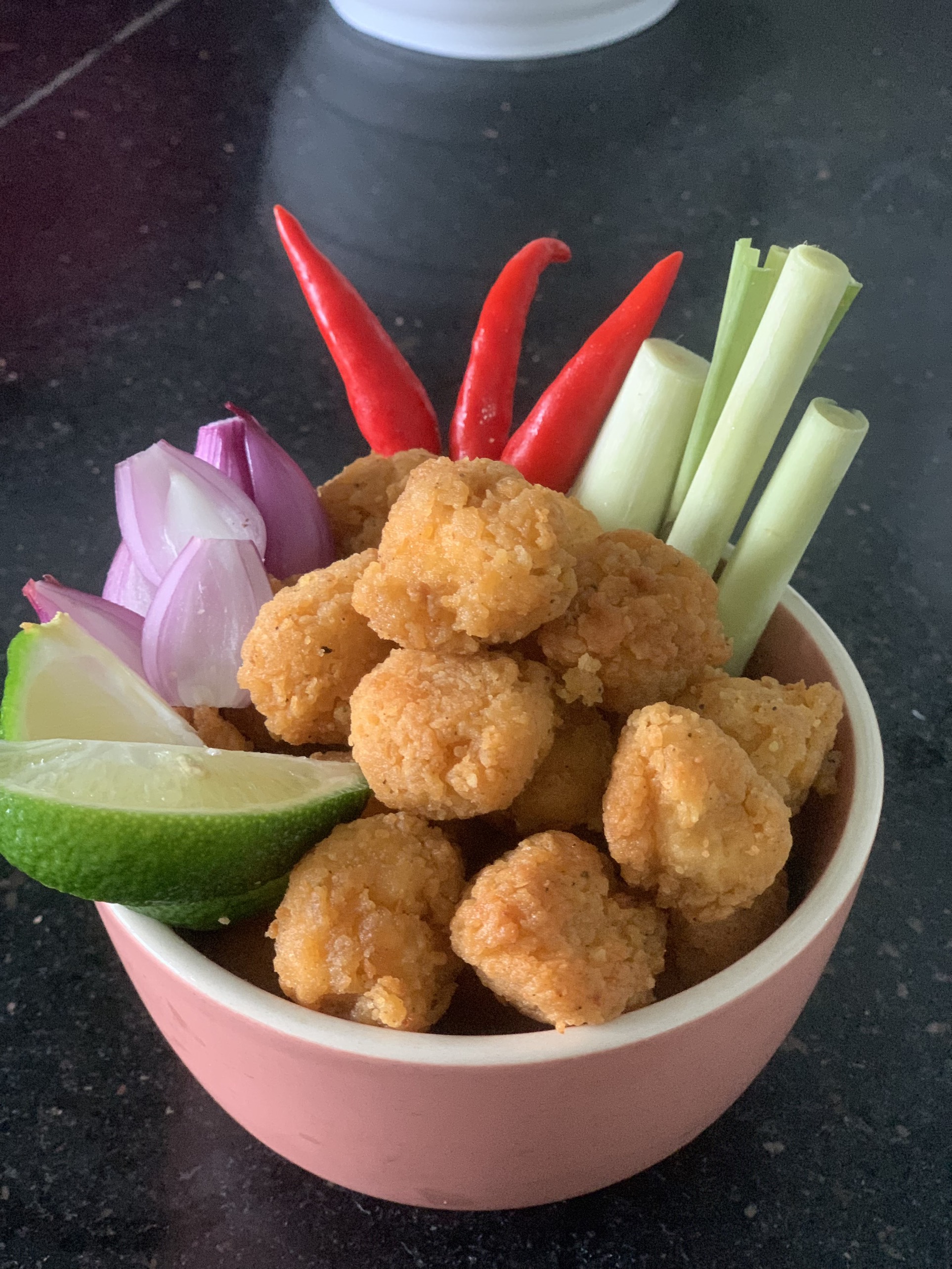 GÀ POPCORN VỊ TOMYUM 380G EB MALAYSIA