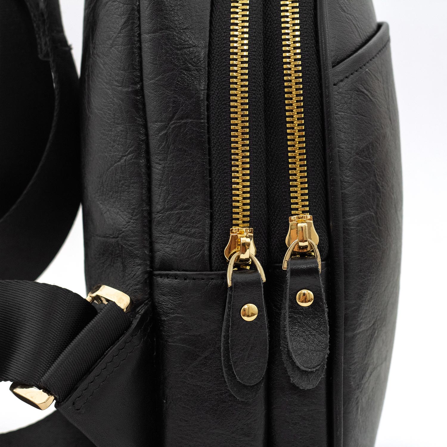 Túi đeo chéo KURO | MSCB-02 | Anh Tho Leather