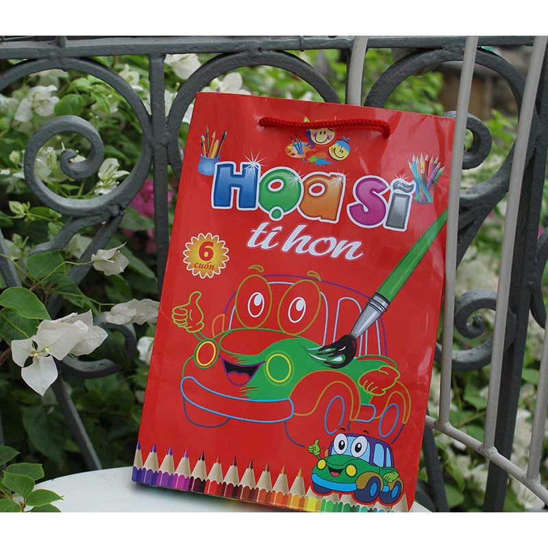 Sách- Combo 6 Cuốn Tập Tô Túi Họa Sĩ Tí Hon + Bút Sáp Dầu Hộp Giấy 18 Màu