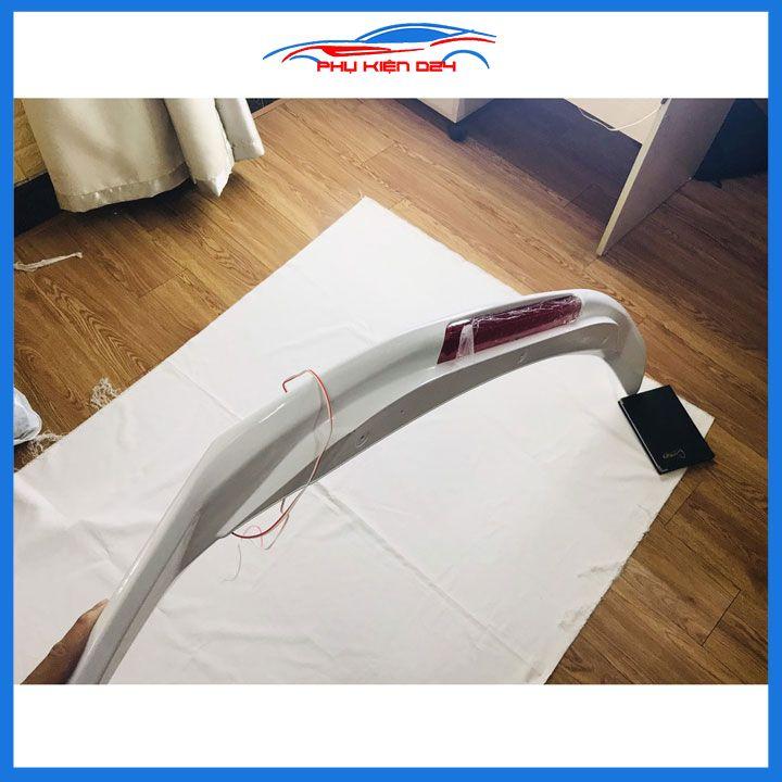 Đuôi gió sau xe liền cốp Honda Civic Kiểu RS 2019-2022 có đèn Led hàng mộc chưa sơn