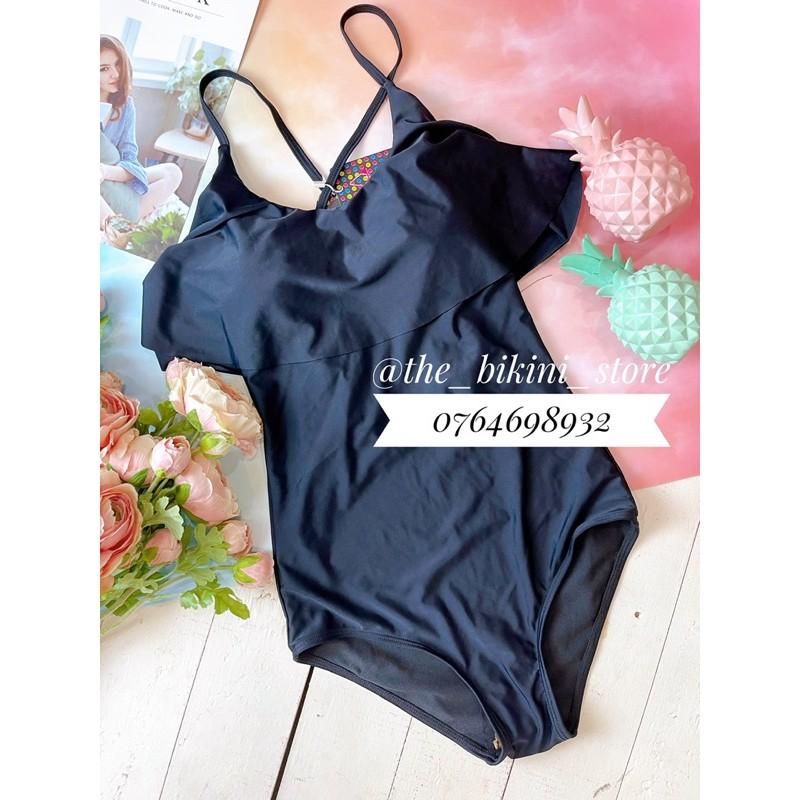 Bikini một mảnh bèo phái trước ngực