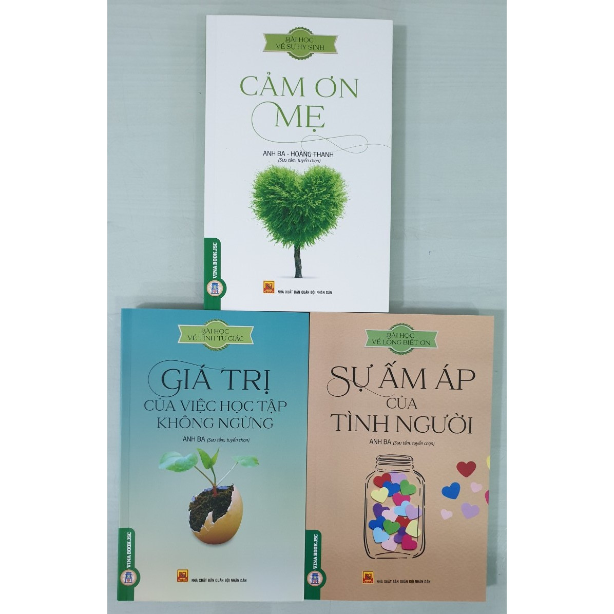 Combo 3 Cuốn Sách: Bài Học Về Sự Hy Sinh + Bài Học Về Tính Tự Giác + Bài Học Về Lòng Biết Ơn