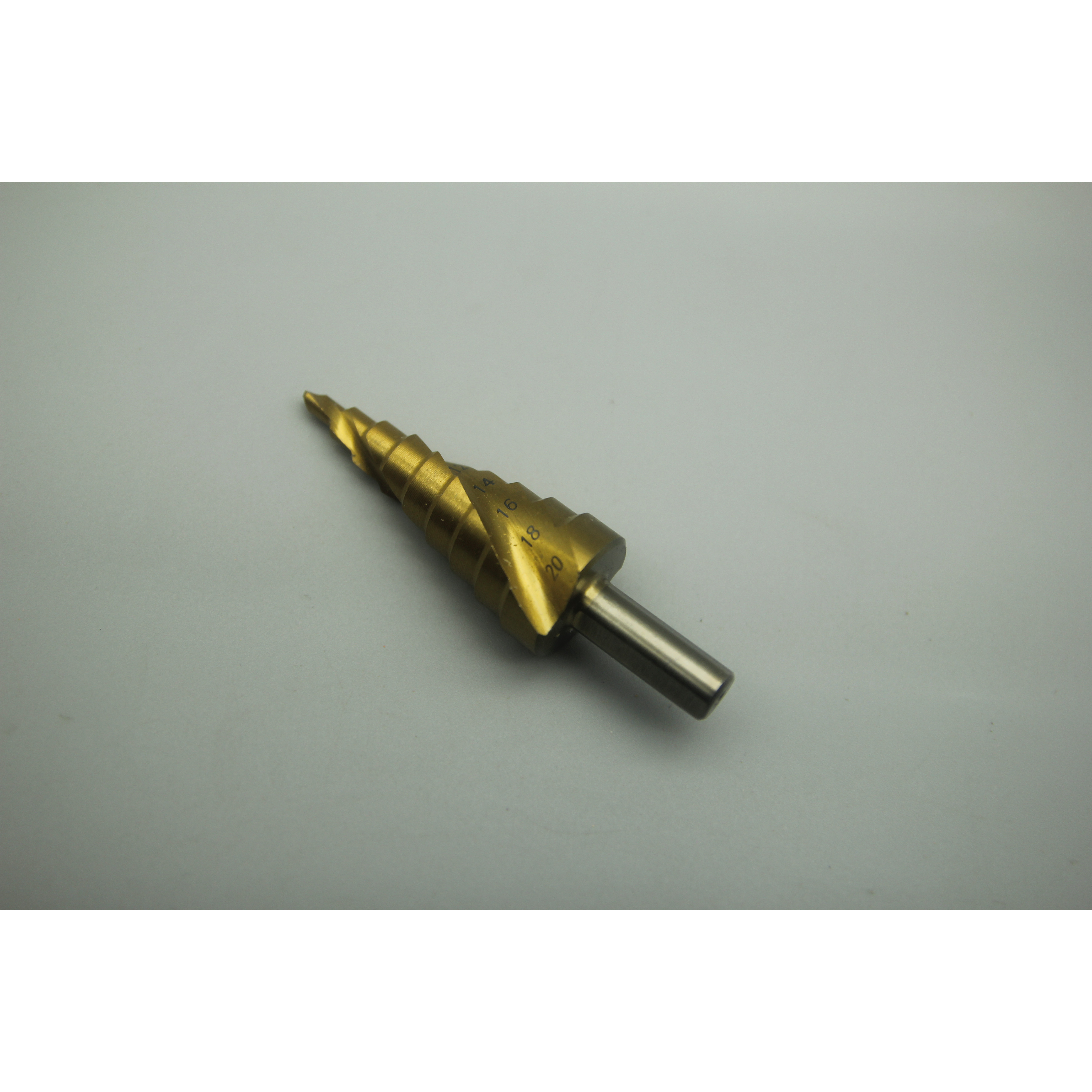 Mũi khoan tháp 4-20 HSS 4241 rãnh xoắn, chuôi tròn