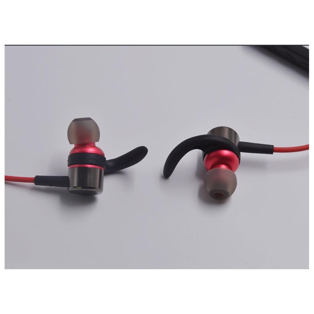 4.1 Magnetic Sweatproof Stereo Bluetooth Earphones for Sports With Mic