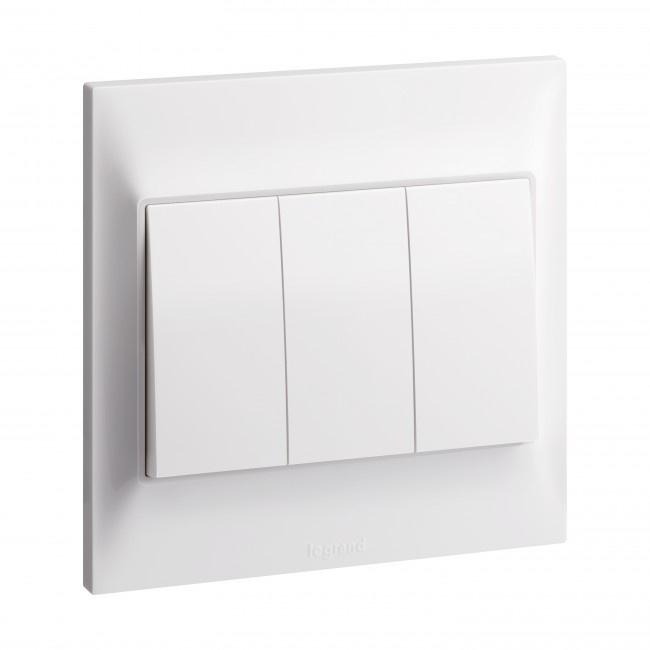 Công tắc ba 1 chiều 617604 Legrand