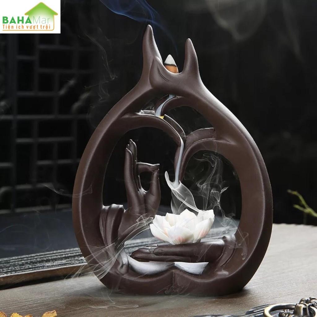 THÁC KHÓI TRẦM HƯƠNG TRÊN ĐÔI TAY PHẬT Sáng tạo vẻ đẹp với phong cách điêu khắc, thú vị và hấp dẫn. Quà tặng h