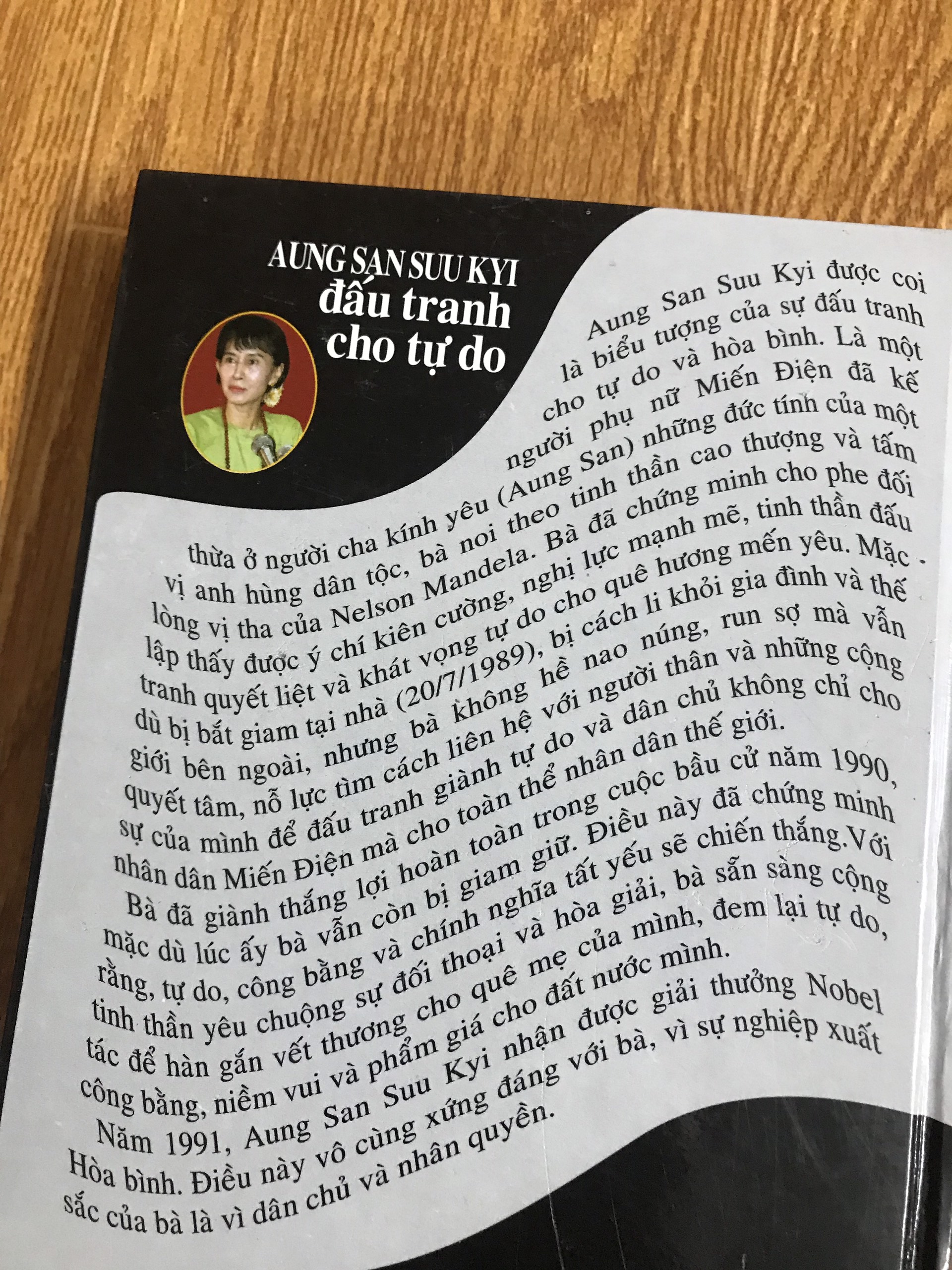 Aung San Suu Kyi Đấu Tranh Cho Tự Do (Tái Bản)