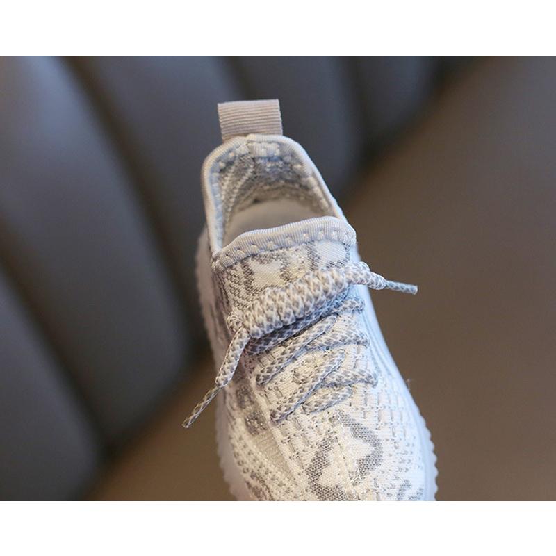 Giày sneaker thể thao cho bé gái phong cách dễ thương – GTE2013