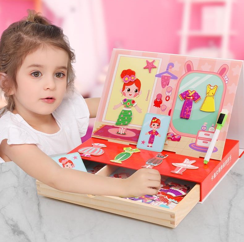 Đồ chơi bé gái thay đổi trang phục, ghép hình bằng các mảnh từ tính, chất liệu bằng gỗ iTOYS DCG018A