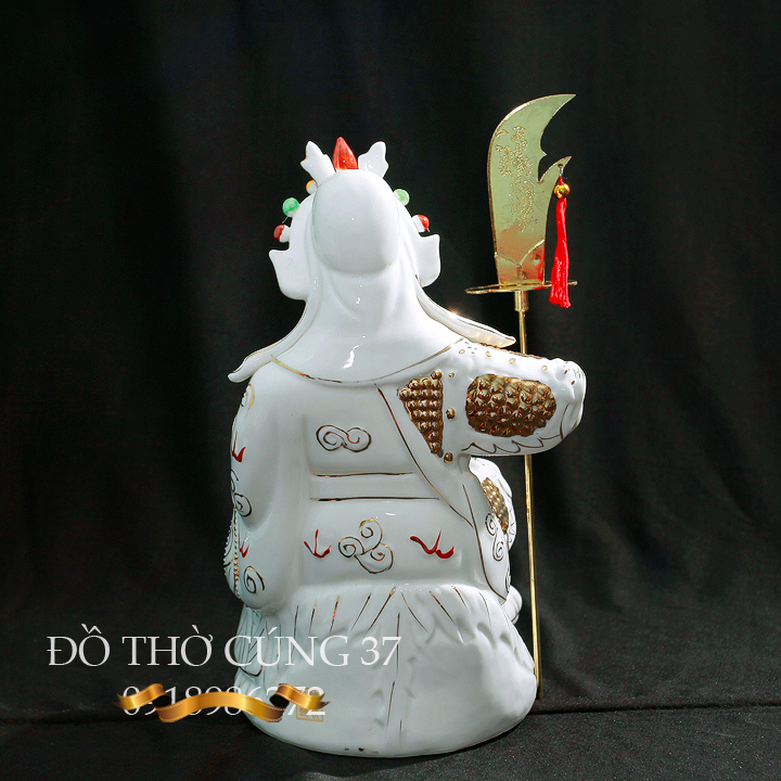 TƯỢNG QUAN CÔNG MEN SỨ ÁO TRẮNG
