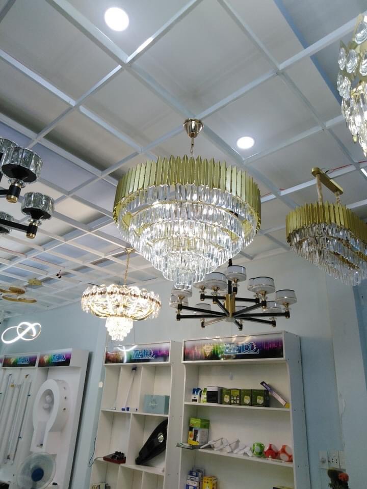 Đèn chùm pha lê trang trí nội thất hiện đại sang trọng