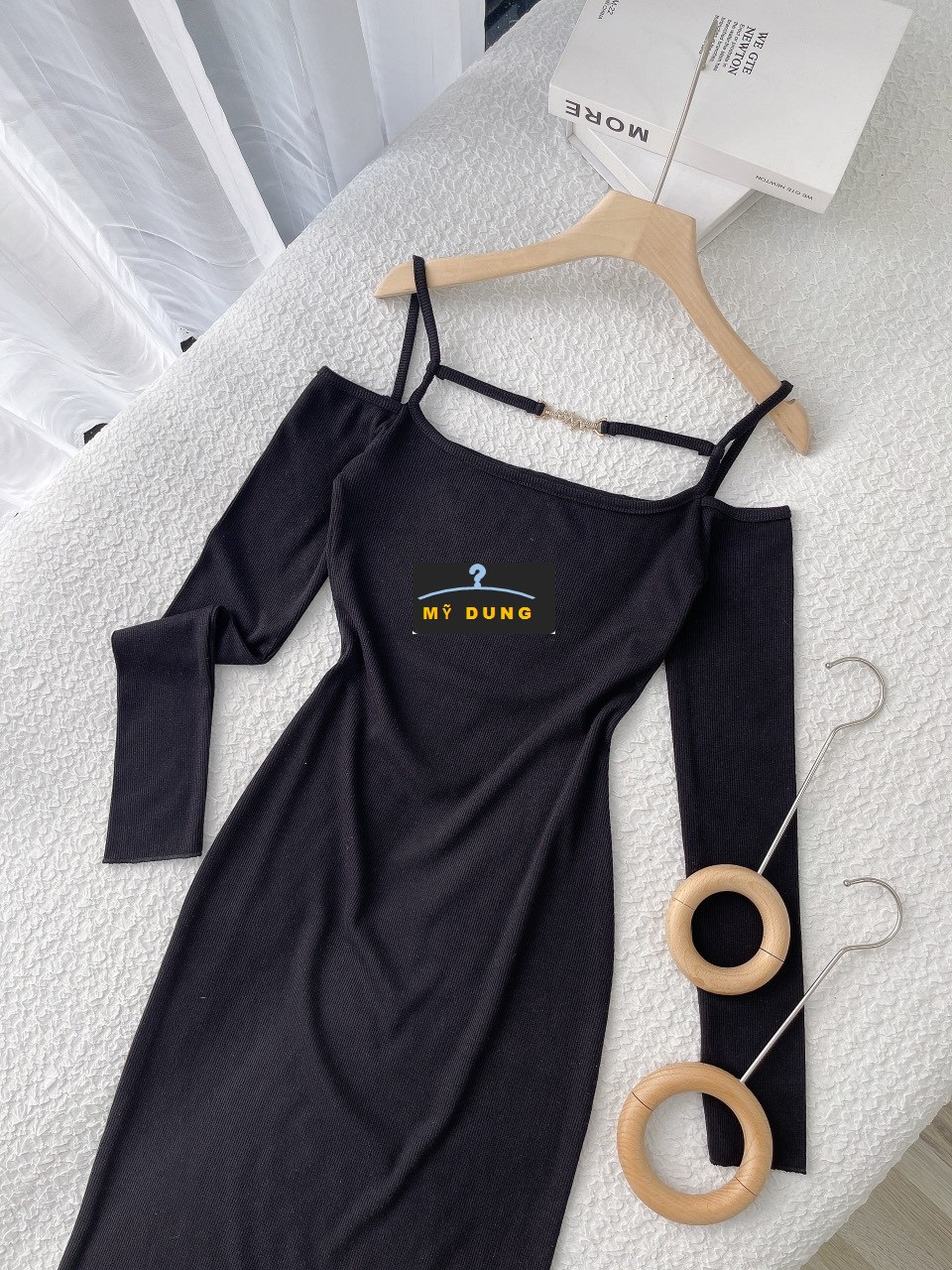 ĐẦM BODY TRỄ VAI 2S TAY DÀI- SIÊU GỢI CẢM, HÁCH DÁNG