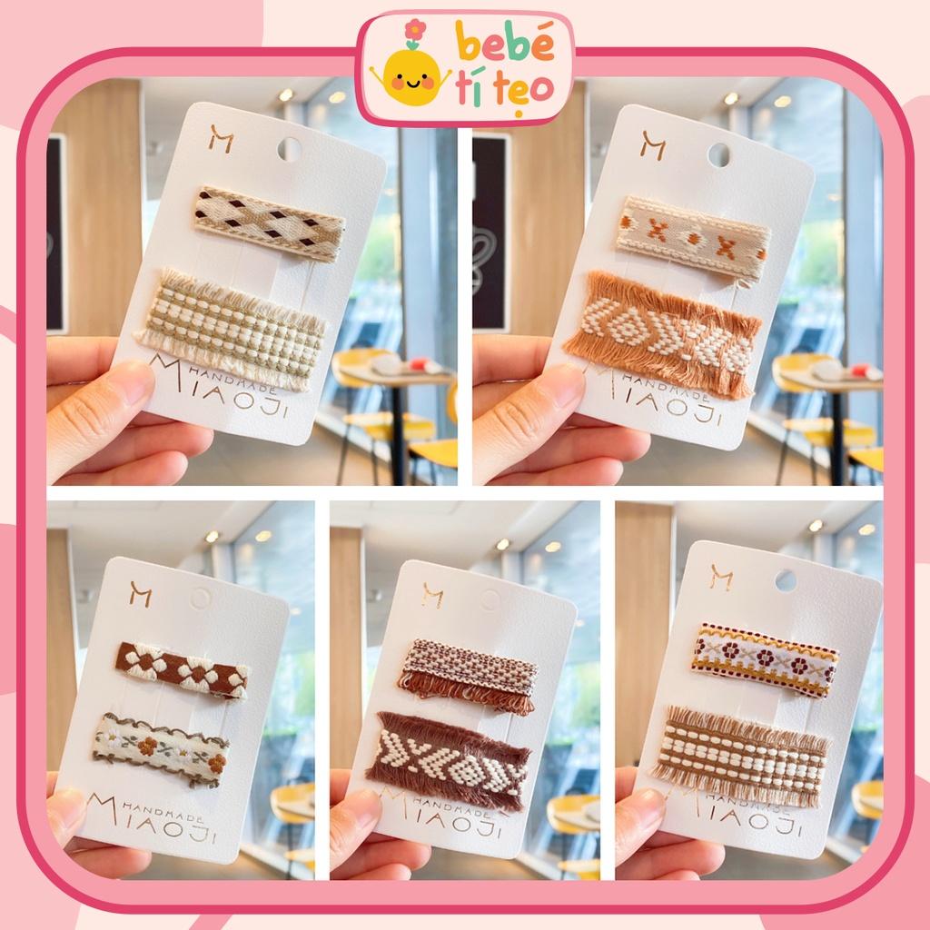 Set 2 Kẹp Tóc Len Thêu Thổ Cẩm Vintage Xinh Xắn Bé Gái Bebé Tí Tẹo