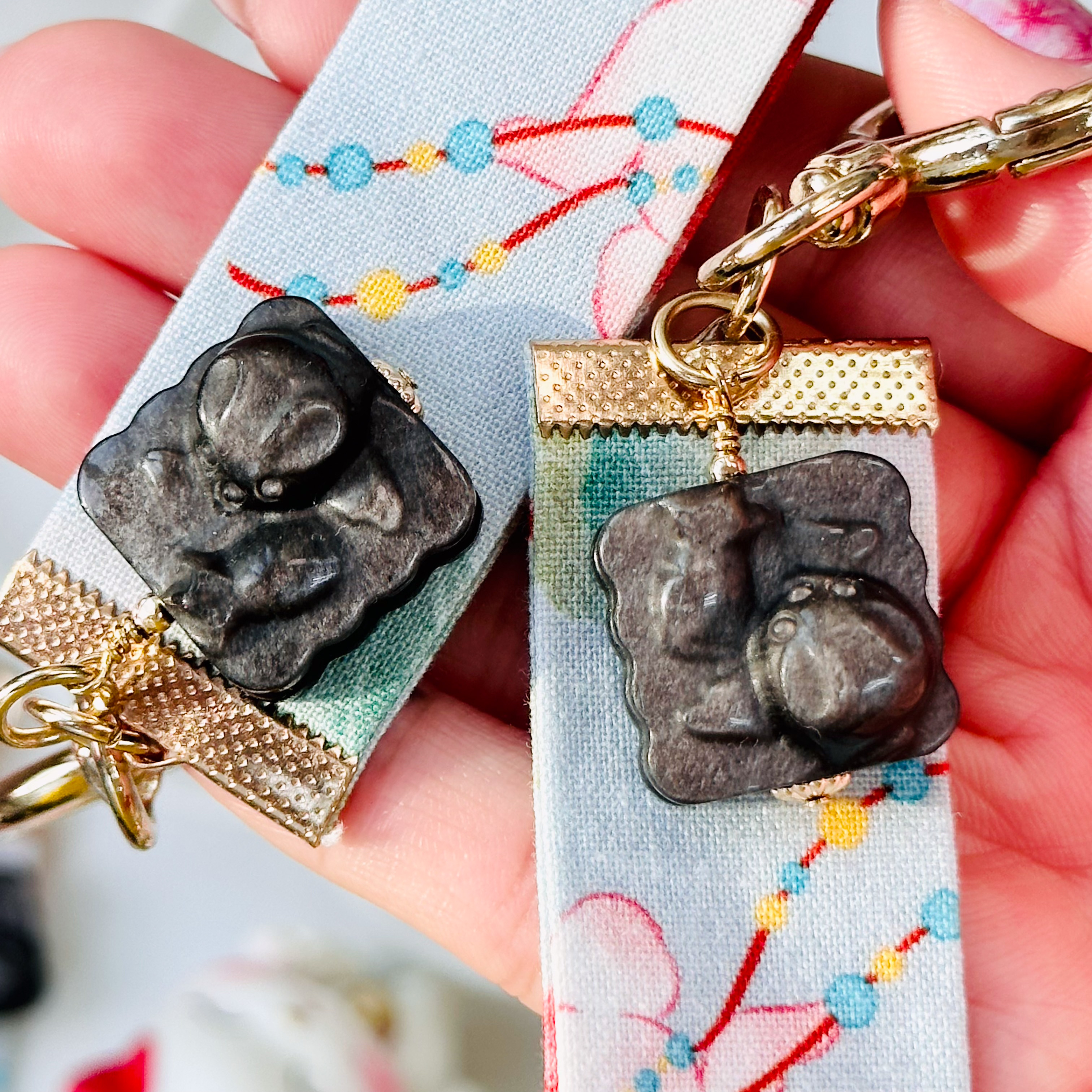 CRZ Fabchain - Phụ Kiện - Silver Obsidian Bunny Biscuit - Móc Khóa Kèm 1 Viên Đá Obsidian Hình Bunny Biscuit