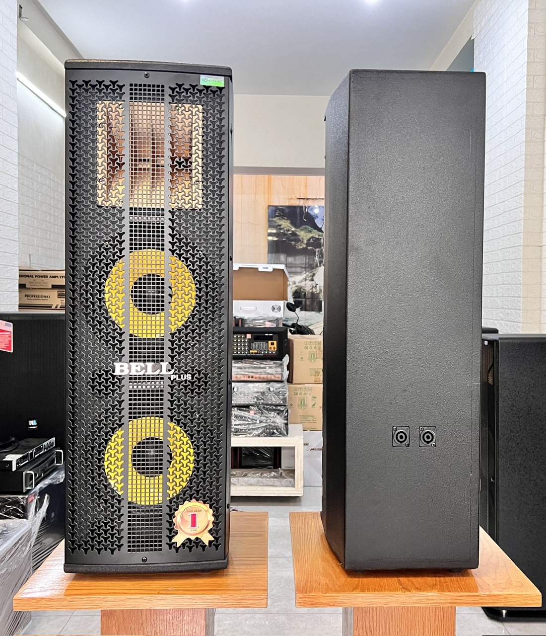 LOA ĐỨNG FULL ĐÔI 20 THÙNG SƠN 2 BASS ĐÔI 20 VÀ 1 CHÉP KÈN CHUYÊN KARAOKE VÀ NGHE NHẠC  (HÀNG CHÍNH HÃNG) 1 CẶP