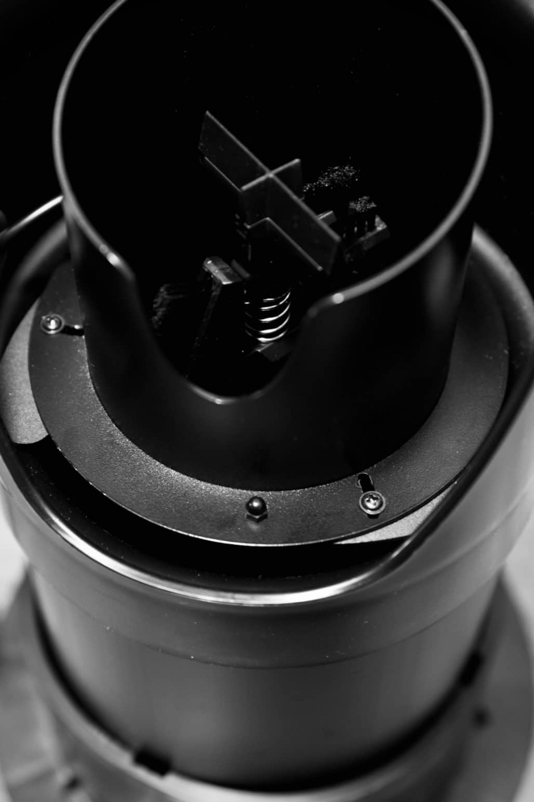 Máy vệ sinh tay cầm espresso tự động Automatic Protafilter Cleaner