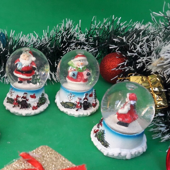 Quả Cầu Tuyết Trang Trí Giáng Sinh Hình Ngày Noel - Mẫu Ngẫu Nhiên