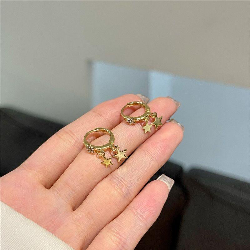 Khuyên tai tròn sao