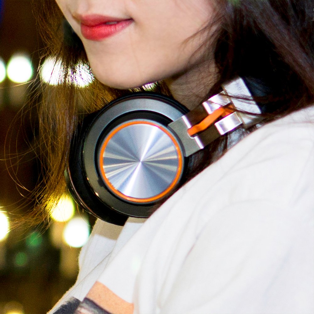 Tai Nghe Bluetooth Chụp Tai Có Micro Tích Hợp SoundMax BT-300 | Bluetooth Headphone SoundMax BT300 | Pin Dung Lượng Cao, Gọn Nhẹ Dễ Dàng Mang Theo, Âm Thanh Ấn Tượng, Thời Gian Nghe Nhạc Lên Đến 8 Tiếng - Hàng Chính Hãng