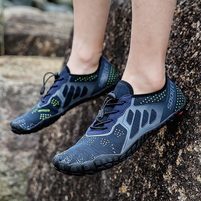 New Outdoor Large Size River Shoes Beach Shoes Hiking Shoes Waterproof Shoe35~47