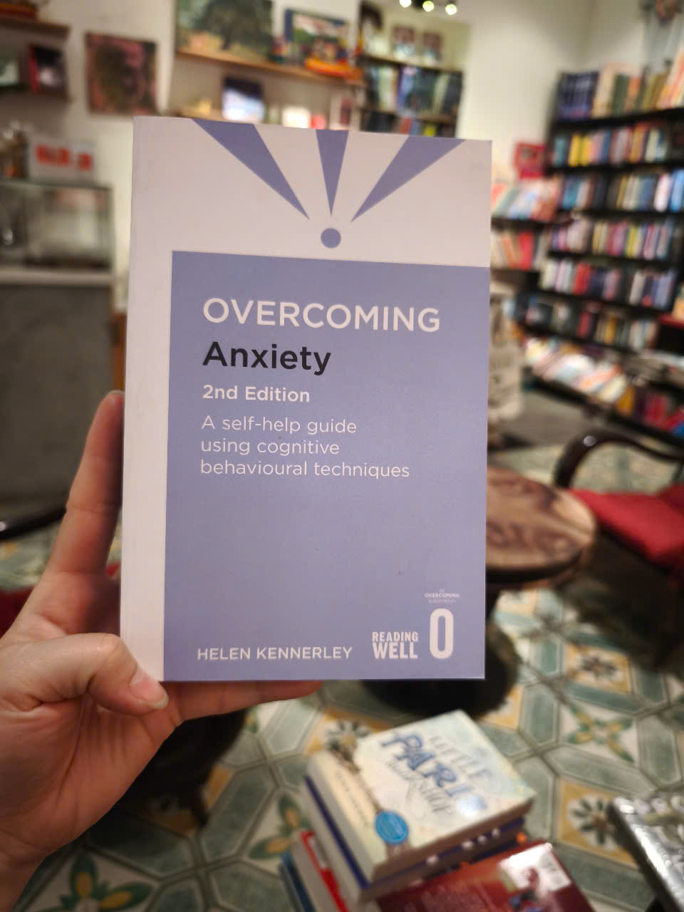 Sách - Overcoming Anxiety by Helen Kennerley - A self-help guide using cognitive behavioural techniques