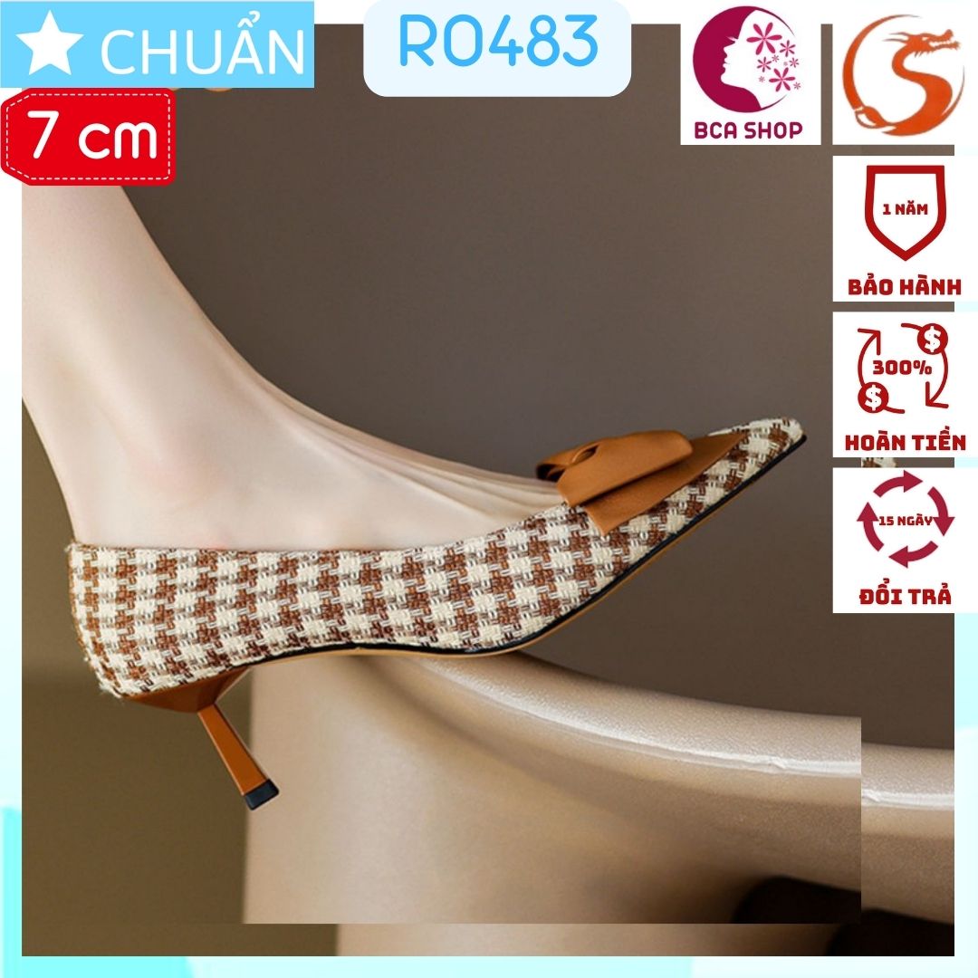 Giày cao gót nữ 7p RO483 ROSATA tại BCASHOP đế trụ nhỏ, mũi nhọn, có nơ cách điệu, da phủ bằng vải bố - caro nâu kem