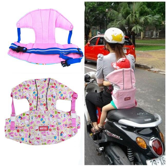 Đai xe máy có đỡ cổ cho bé