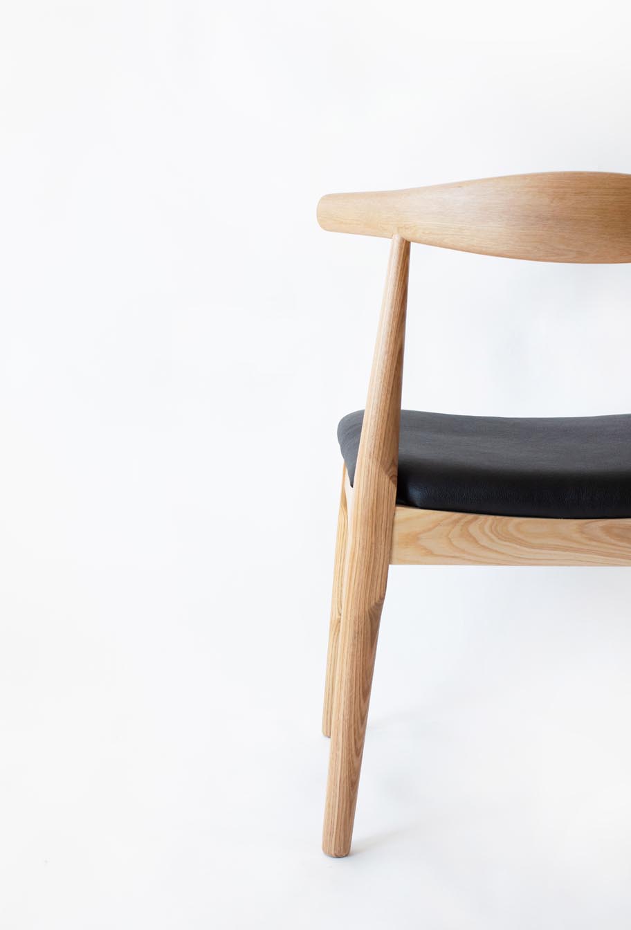 GHẾ GỖ SỒI PHÒNG ĂN KIỂU NHÂT BULL CHAIR CAO CẤP