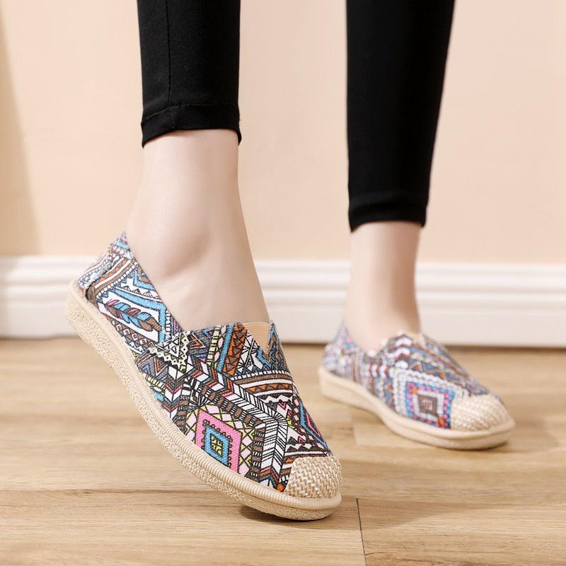 Giày vải slip on, giày toms cá tính