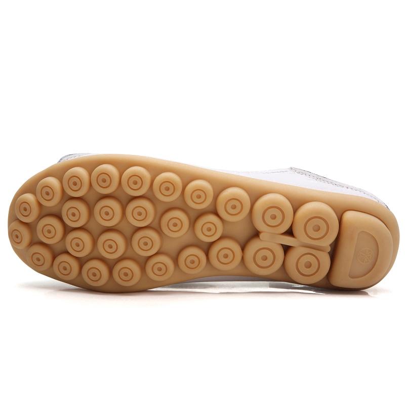 2020 Fashion women outdoor soft leather flat shoes casual sneakers