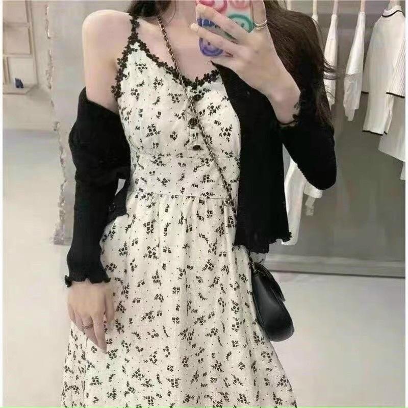Set đầm hoa trắng hai dây ren kèm khoác croptop đen