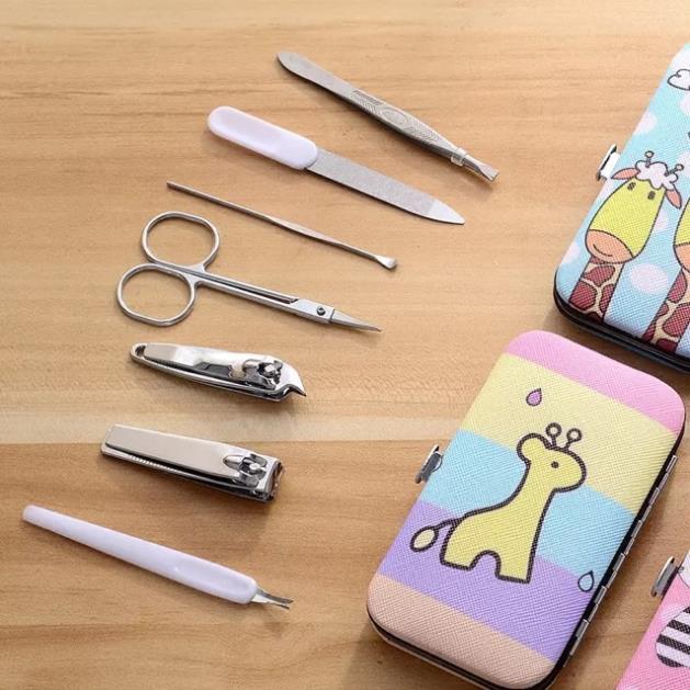Bộ bấm móng tay 7 món hoạt hình