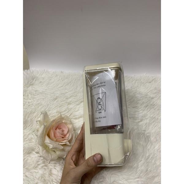 Hộp đựng xà phòng nước