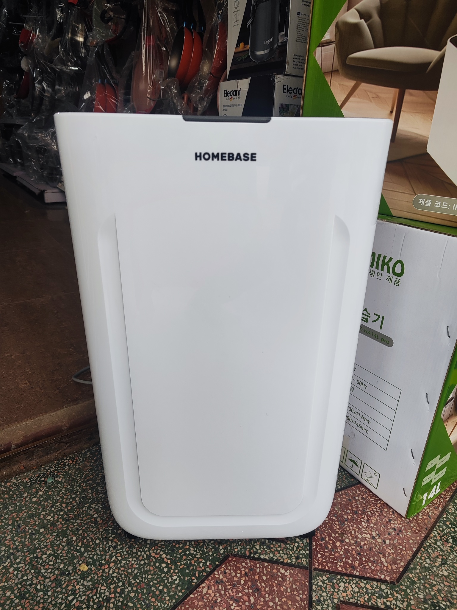 Máy hút ẩm Homebase dung tích 20L cho phòng từ 30-60m2 - Hàng chính hãng