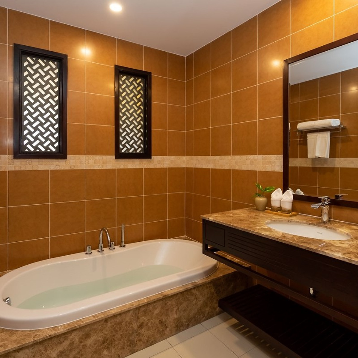 Pandanus Resort 4* Phan Thiết - Buffet Sáng, Hồ Bơi, Bãi Biển Riêng, Voucher Giá Tốt, Khách Sạn Mũi Né, Và Nhiều Ưu Đãi Hấp Dẫn