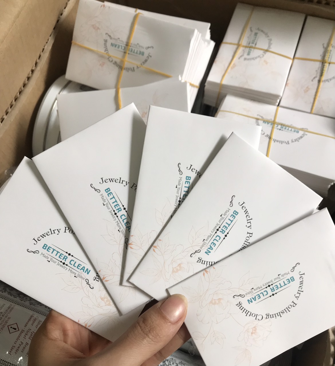 Khăn lau đồng hồ sử dụng trong sửa chữa đồng hồ