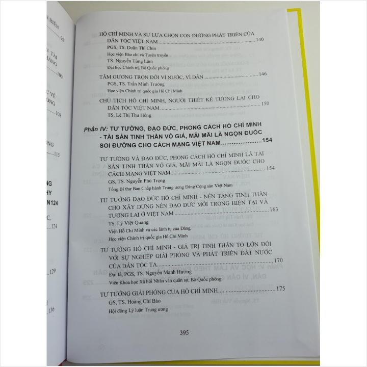 Sách Học Và Làm Theo Phong Cách Lãnh Đạo Gần Dân, Vì Dân Của Chủ Tịch Hồ Chí Minh - V1669P