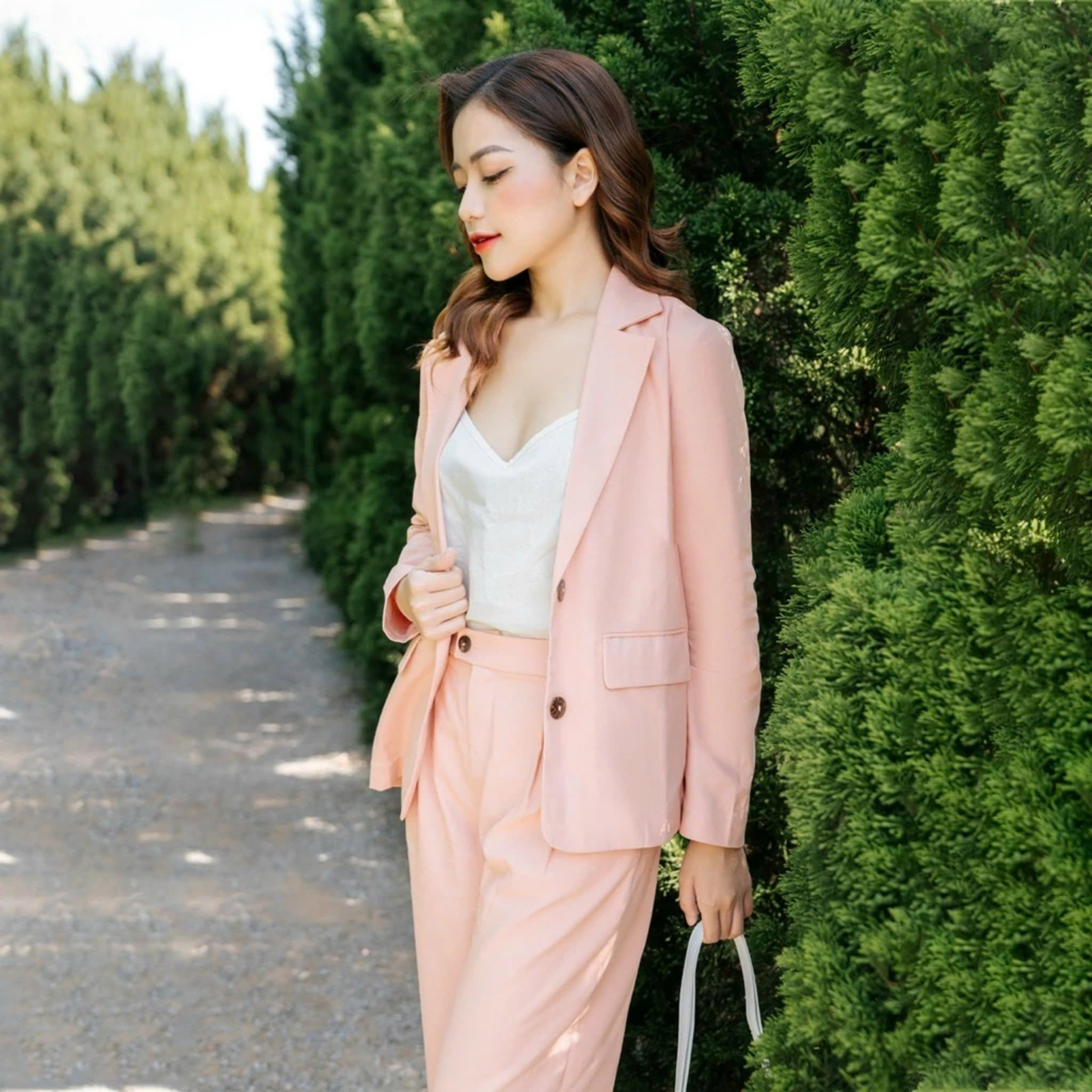 Set bộ gồm áo khoác blazer/vest và quần dài ống đứng dành cho nữ, đơn giản, nhẹ nhàng, sang trọng bv02