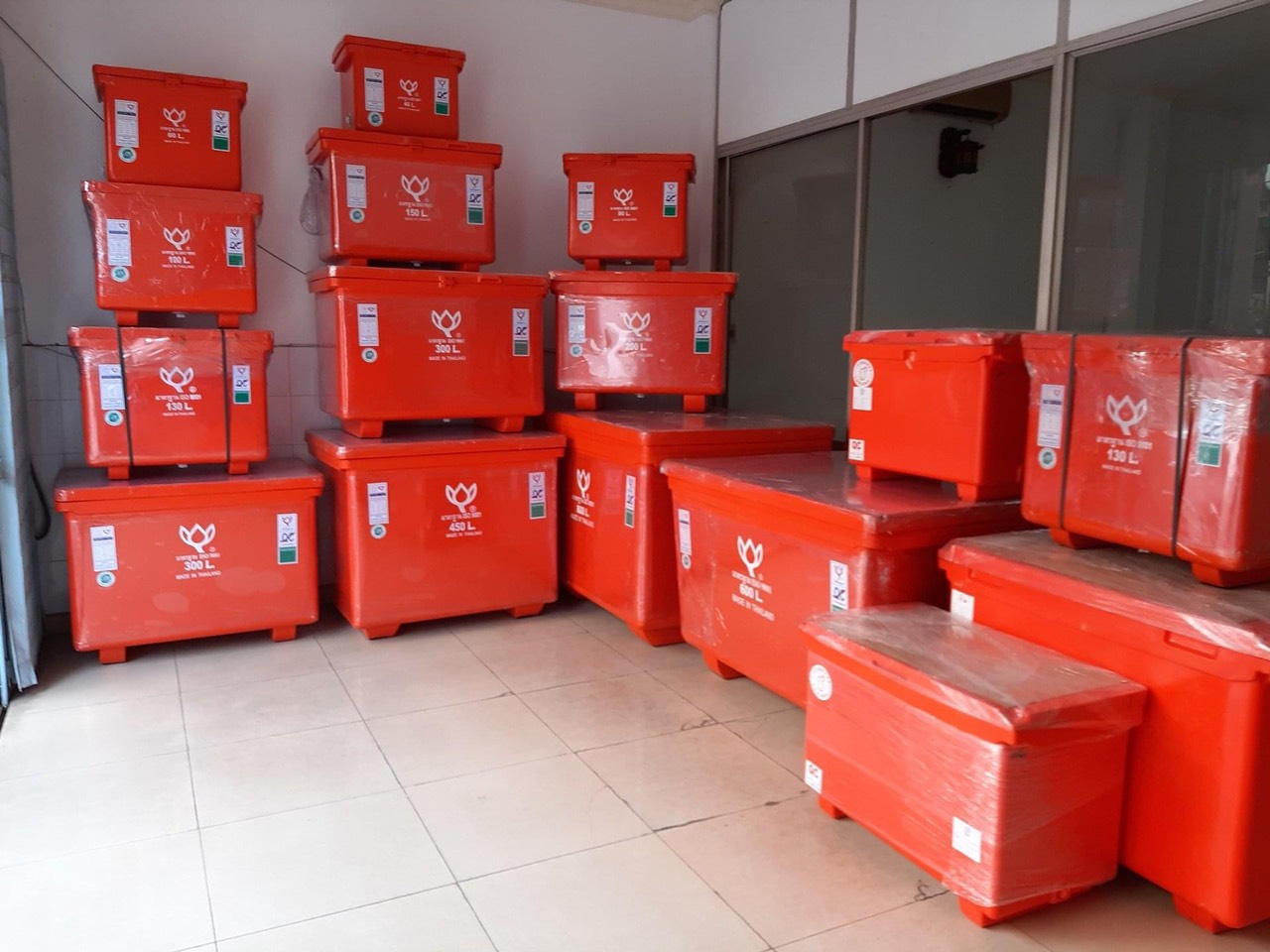 Thùng giữ lạnh thái lan 200L hiệu hoa sen trữ hải sản, thực phẩm đông lạnh