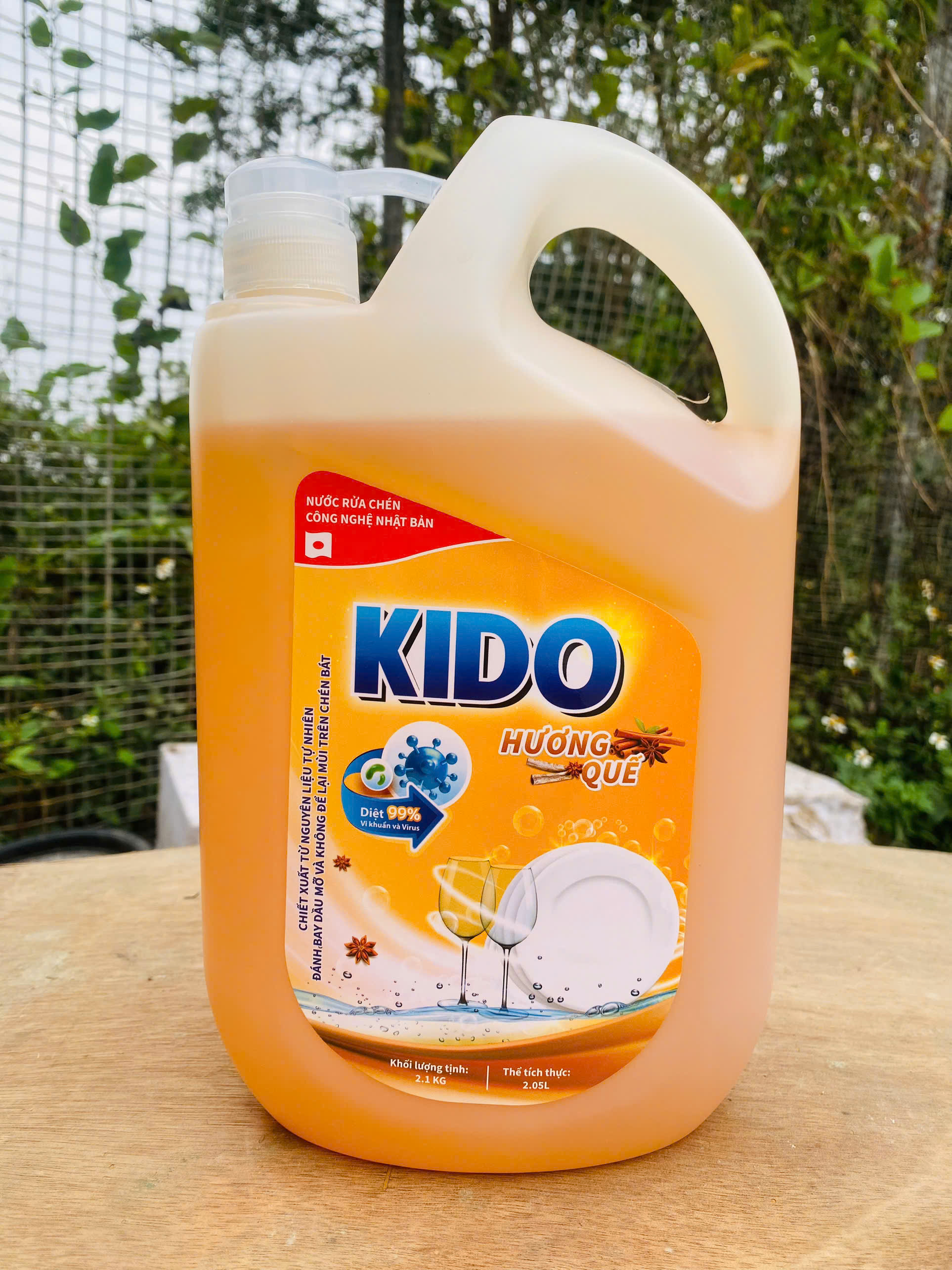 Nước Rửa Chén KIDO Hương Quế 2,1 Lít - Làm Sạch Hiệu Quả, Thơm Mát Tự Nhiên