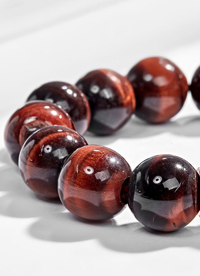Vòng tay đá thạch anh mắt hổ phối charm lục tự bạc Ngọc Quý Gemstones