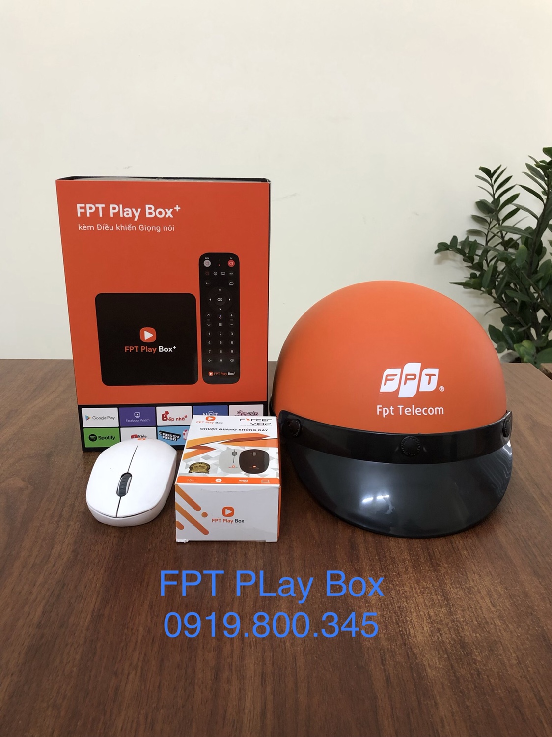 FPT Play Box Plus (tặng ngay chuột không dây + nón bảo hiểm) - Hàng Chính Hãng