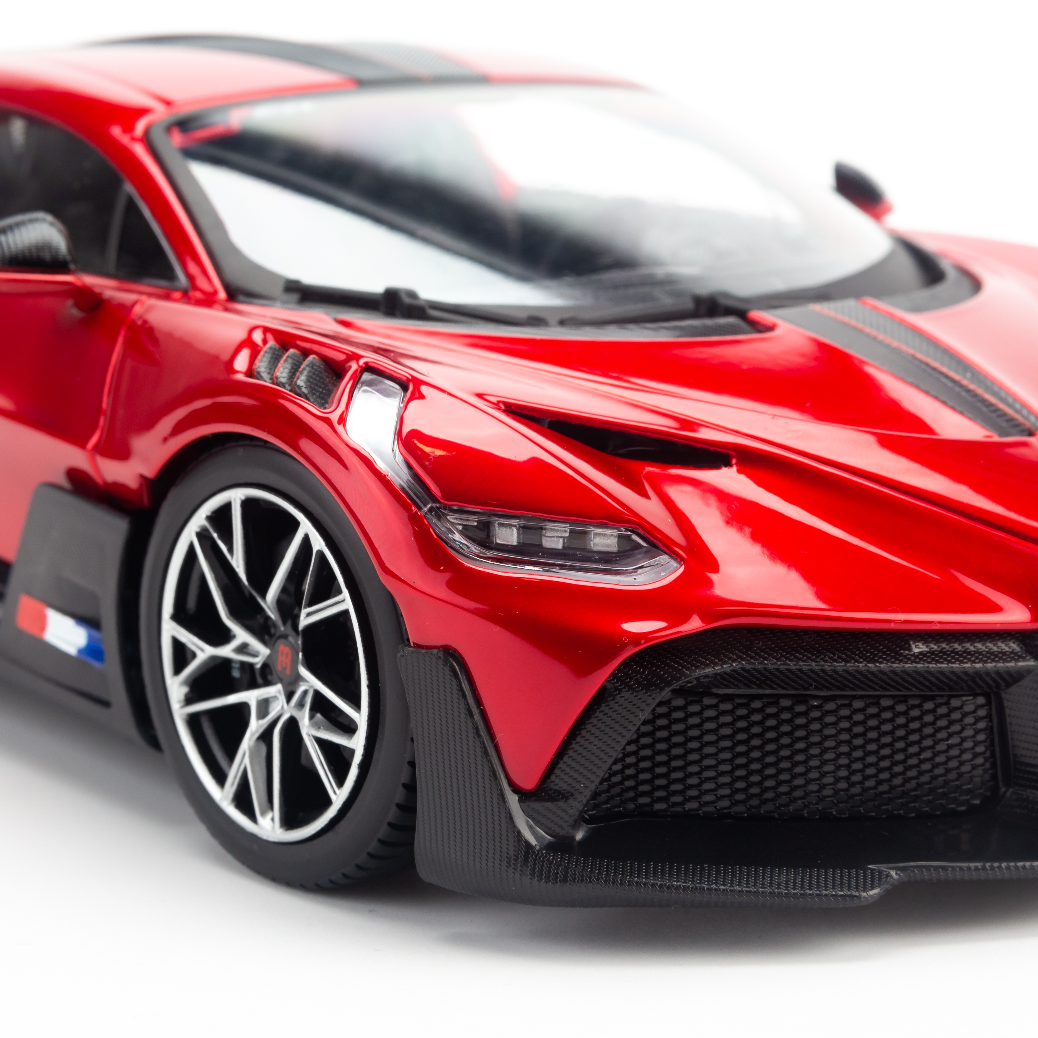 Mô hình xe Bugatti Divo 1:18 Bburago - MH18-11045